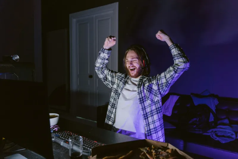 Rough Edges Pay Better: The Surprising Economics of Keeping It Real on Stream